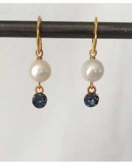 Øredobber med perle og blå Swarovski-krystaller
